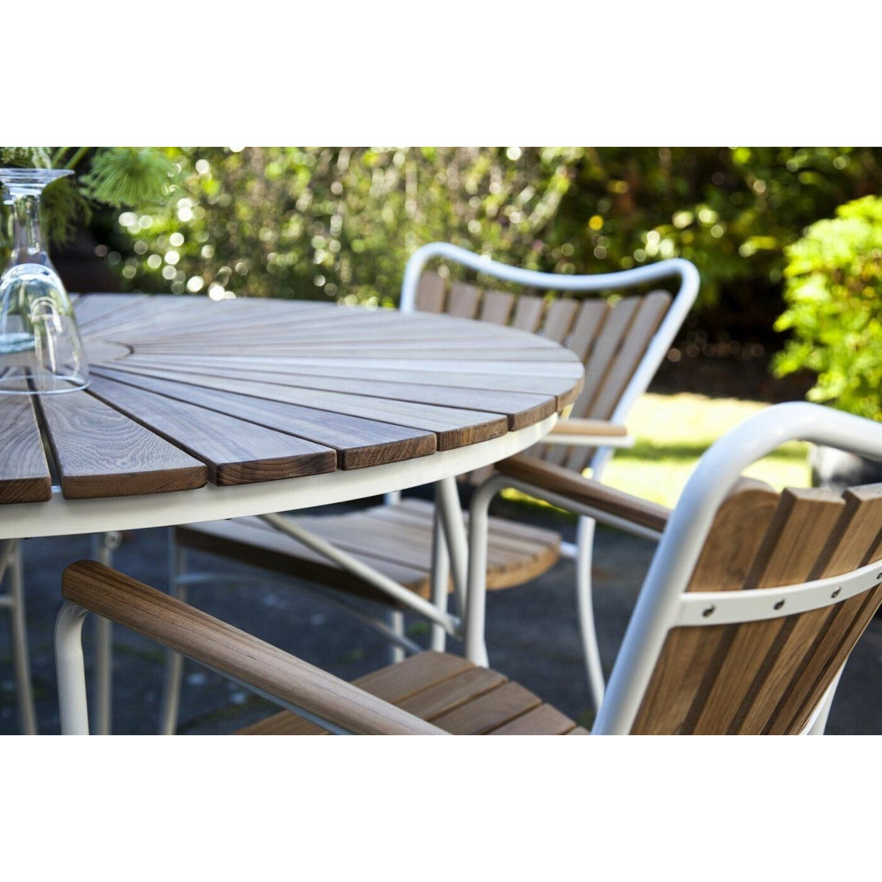 Cinas Ellen Klappbarer Gartentisch – Ideal für Balkon und Garten